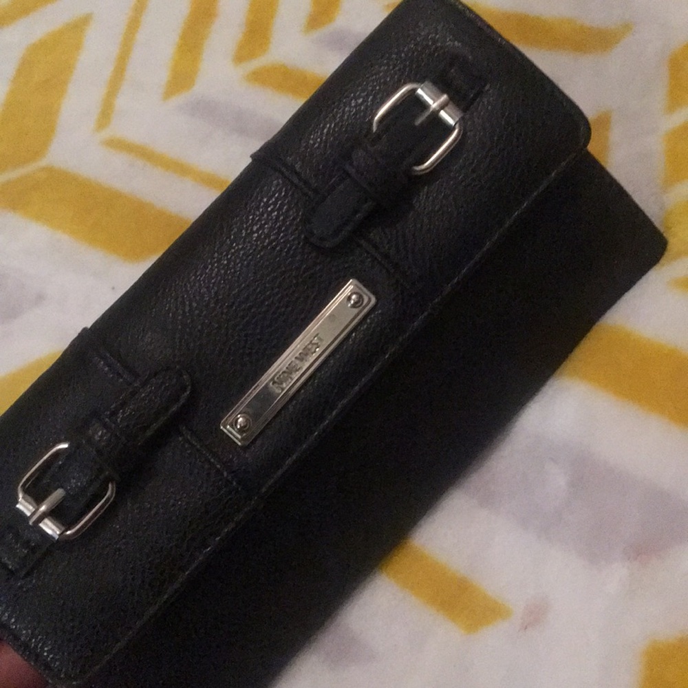 Nine West Wallet😍